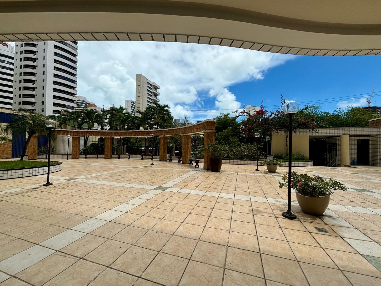 Áreas comuns · Apartamento amplo de 4 suítes no Edifício Glauco Lobo — foto 5